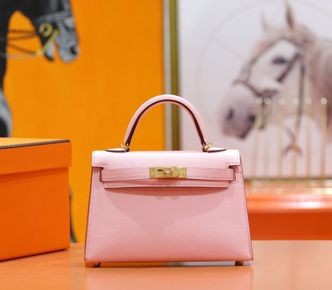 Replica Hermes Mini Lindy Handmade Bag In Rose Sakura Ostrich Leather